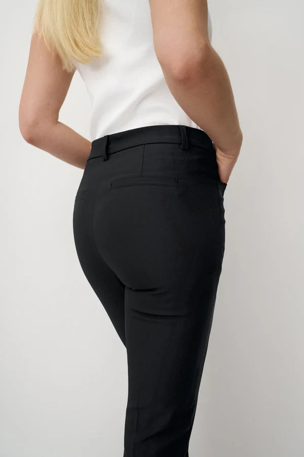 Anna Montana Schwarze Angelika Slim Fit Hose 