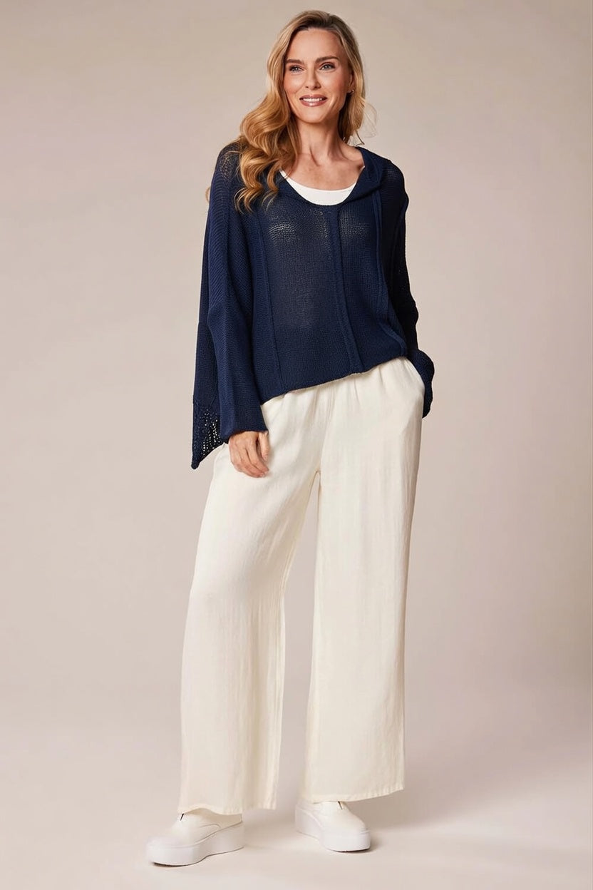 Dekollage Marineblauer Lagenstrickpullover