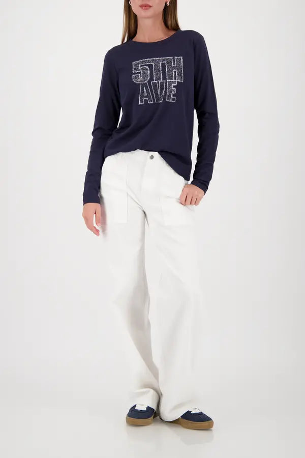 Monari Langarmshirt in Marineblau mit „5th Ave“-Print