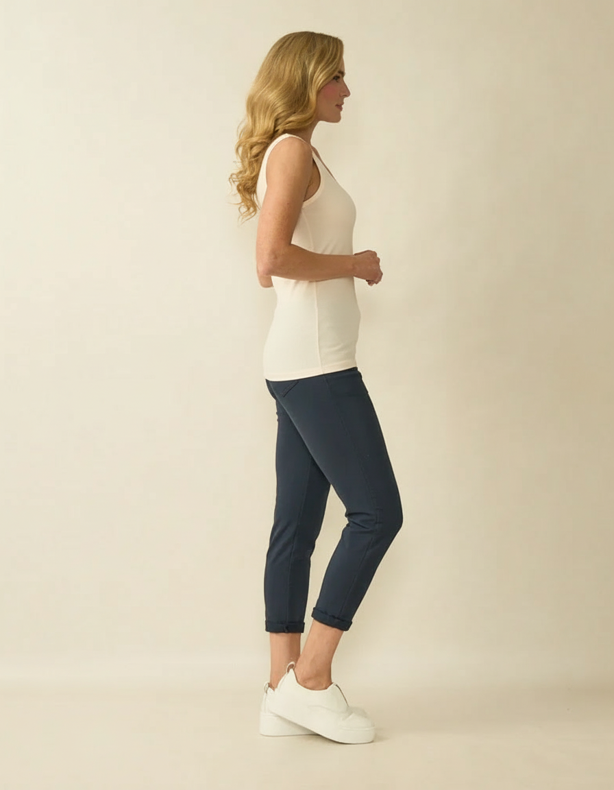 Dekolleté-PIA-Basic-Creme-Weste