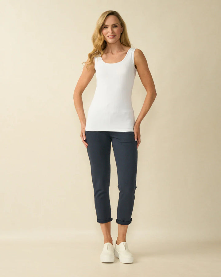Decollage White PIA Basic Vest