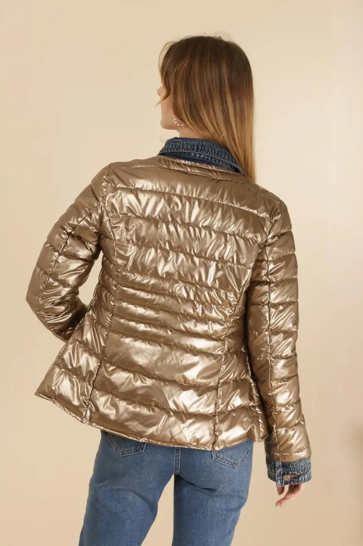 Leichte Metallic-Daunenweste