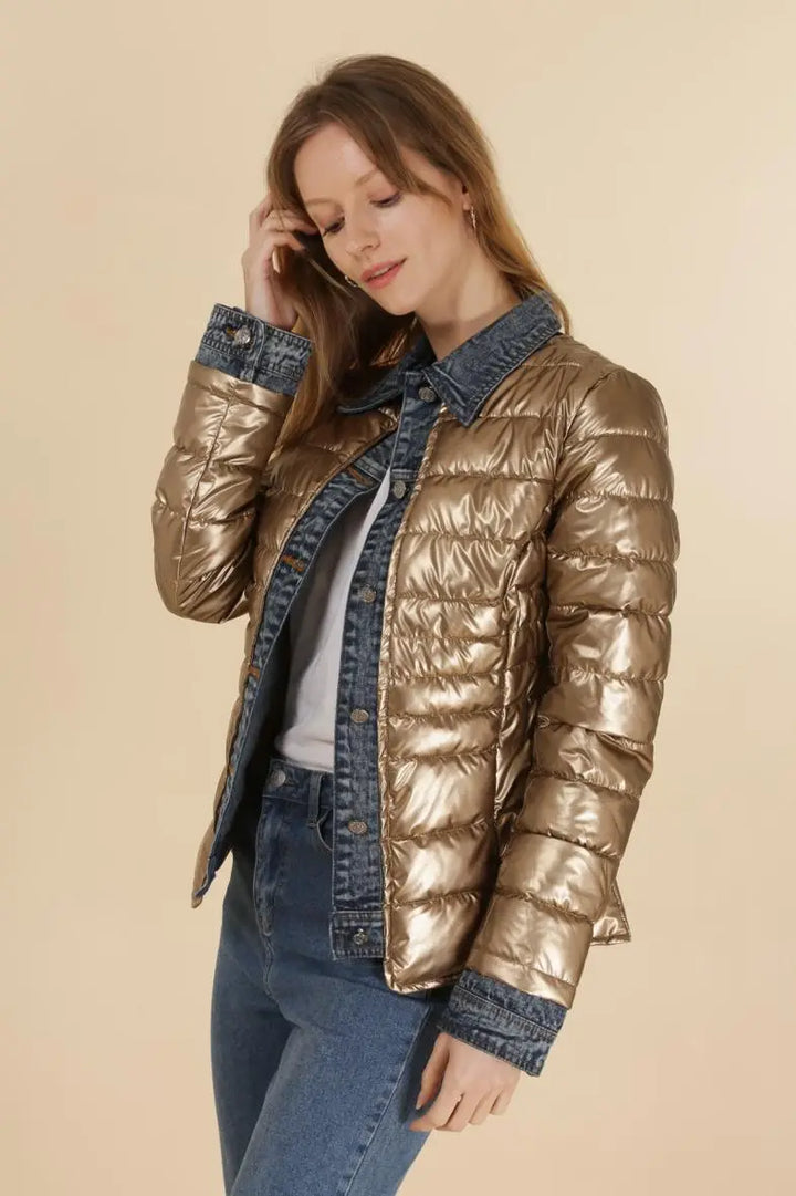 Leichte Metallic-Daunenweste