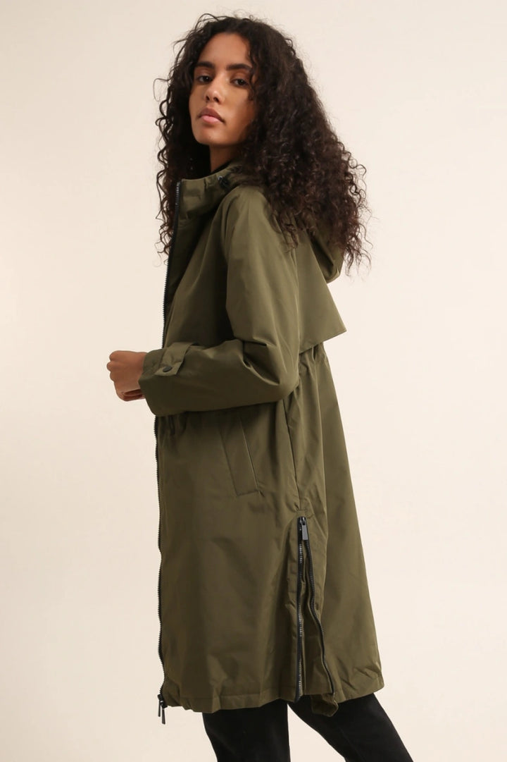 Langer, wasserdichter Parka in Khaki mit Kapuze
