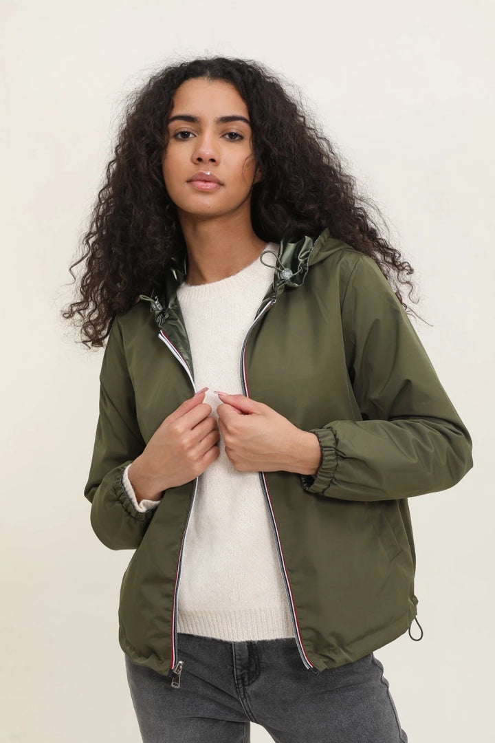 Langer, wasserdichter Parka in Khaki mit Kapuze