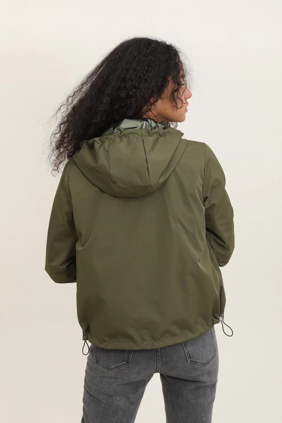 Langer, wasserdichter Parka in Khaki mit Kapuze