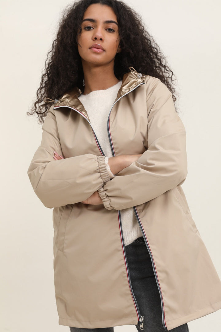 Langer, wasserdichter Parka in Khaki mit Kapuze