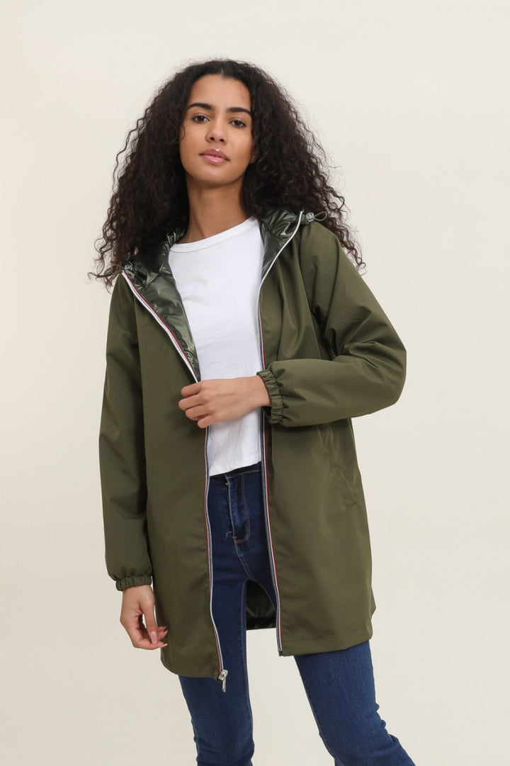 Langer, wasserdichter Parka in Khaki mit Kapuze