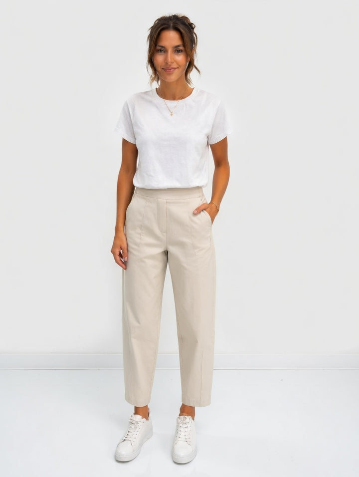 Leichte, graue, kurze Reisehose
